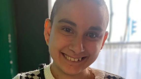 alessia fucarino un tumore e una malattia rara lancia petizione pi249 permessi per potersi curare 18 ore non bastano