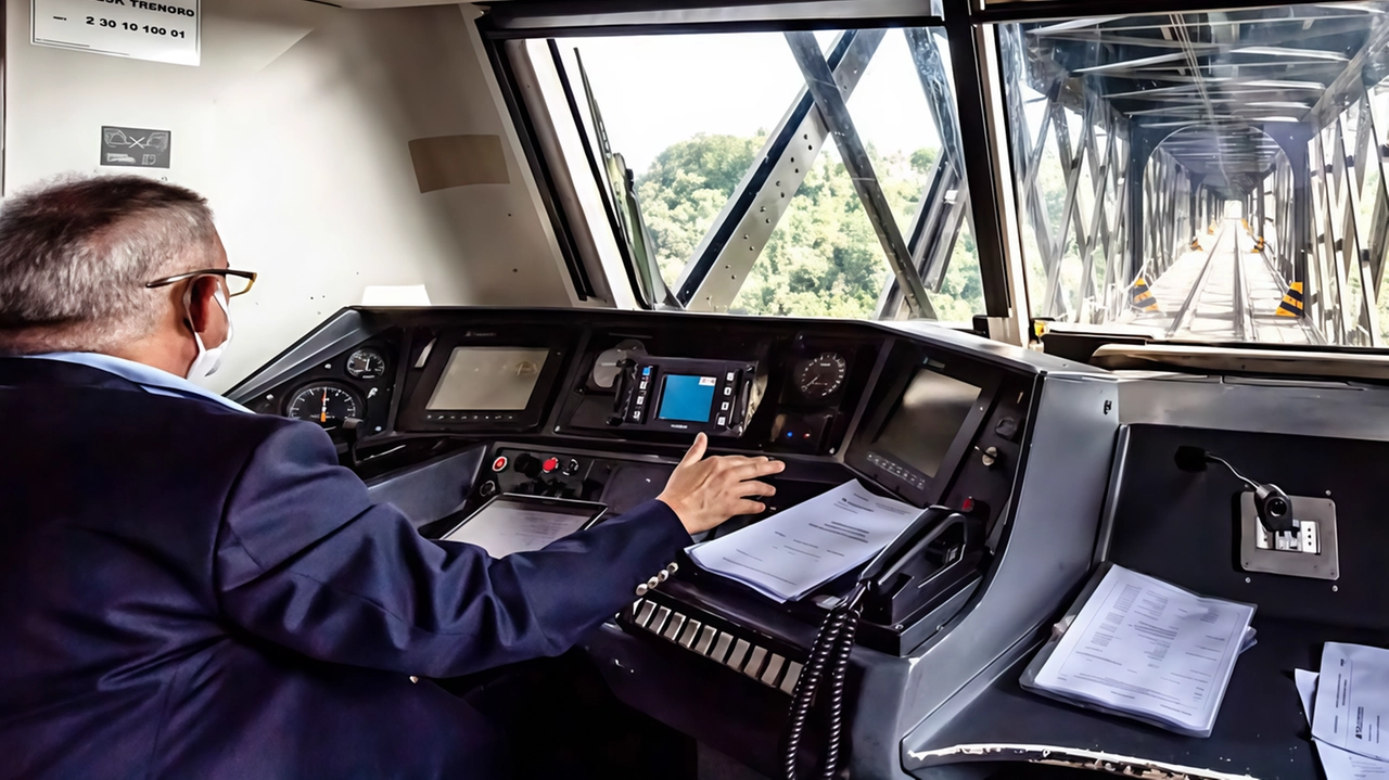 Lo storico viadotto San Michele destinato a essere dismesso entro il 2030: non regge più auto e treni Lo storico viadotto San Michele destinato a essere dismesso entro il 2030: non regge più auto e treni