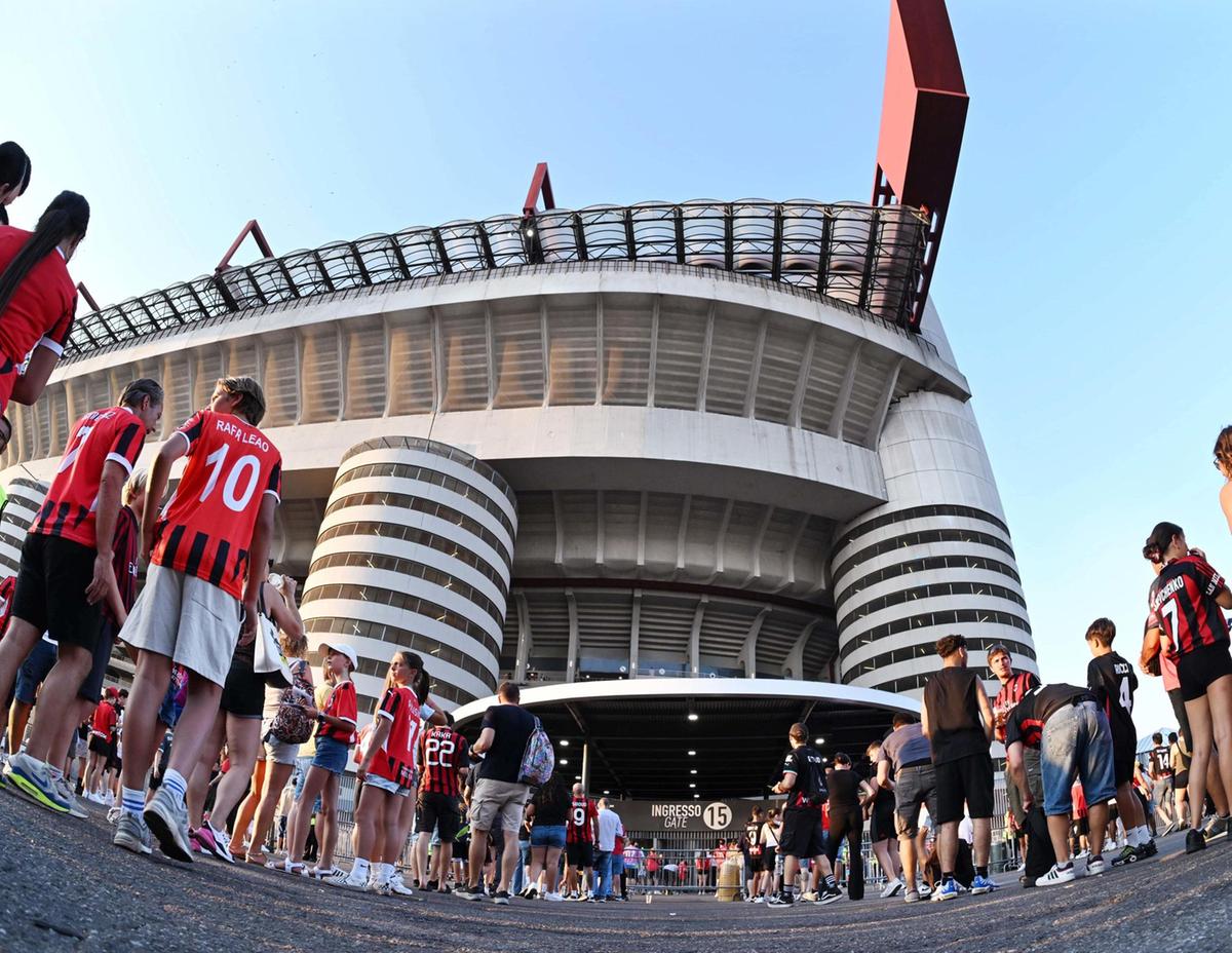 San Siro, chat e polemiche. La “black list“ dei contrari l’ostruzionismo di Tancredi: "Non diamo loro gli atti" San Siro, chat e polemiche. La “black list“ dei contrari l’ostruzionismo di Tancredi: "Non diamo loro gli atti"