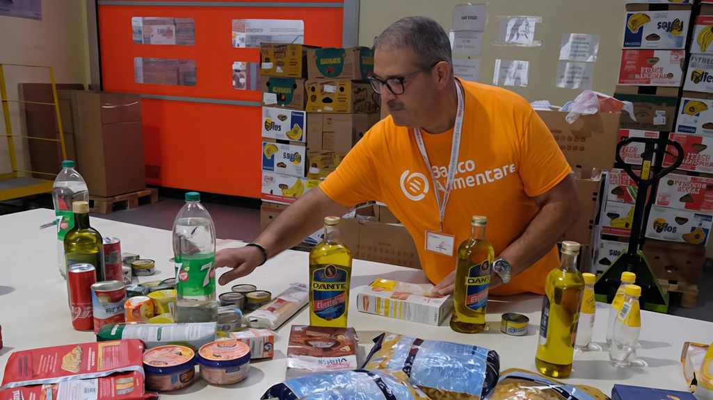 Le tonnellate di alimenti recuperati dal Banco sono pari a oltre 32.800 pasti equivalenti e sostengono più di 200mila persone Le tonnellate di alimenti recuperati dal Banco sono pari a oltre 32.800 pasti equivalenti e sostengono più di 200mila persone