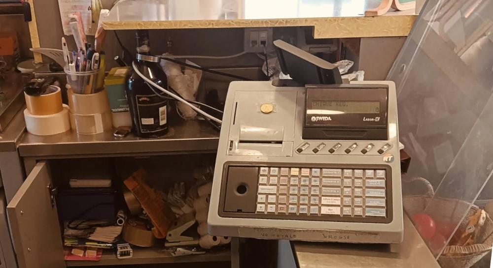 Imbersago, nuovo furto al bar del centro sportivo. Il gestore Maurizio Pirovano: Imbersago, nuovo furto al bar del centro sportivo. Il gestore Maurizio Pirovano:
