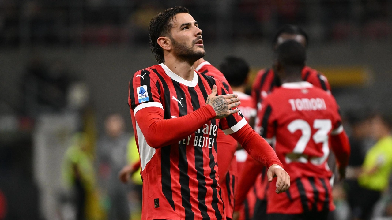 Theo Hernandez esulta a San Siro dopo l’ultima rete segnata col Lecce Il terzino francese è arrivato al Milan nell’estate del 2019 e ha giocato fin qui 226 partite in totale Theo Hernandez esulta a San Siro dopo l’ultima rete segnata col Lecce Il terzino francese è arrivato al Milan nell’estate del 2019 e ha giocato fin qui 226 partite in totale