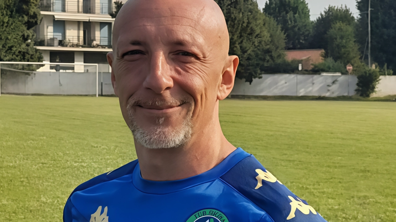 Sommario: Mimmo Anania guida la Fucina ad Agrate, mentre la Leon sfida l'Olginatese. Big match Pavia-Ardor Lazzate nel girone A. Altri incontri nel weekend calcistico. Sommario: Mimmo Anania guida la Fucina ad Agrate, mentre la Leon sfida l'Olginatese. Big match Pavia-Ardor Lazzate nel girone A. Altri incontri nel weekend calcistico.