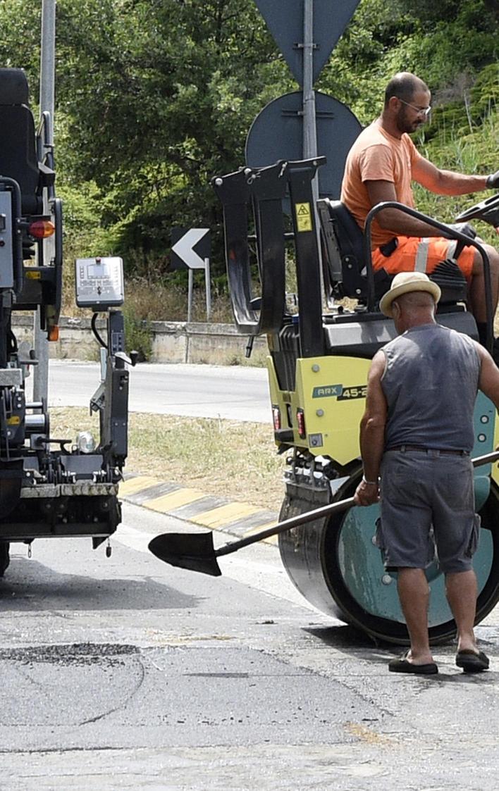 Nuove ciclabili, il progetto avanza. Via libera al cantiere in tre fasi. Chiusure e deviazioni in vista Nuove ciclabili, il progetto avanza. Via libera al cantiere in tre fasi. Chiusure e deviazioni in vista