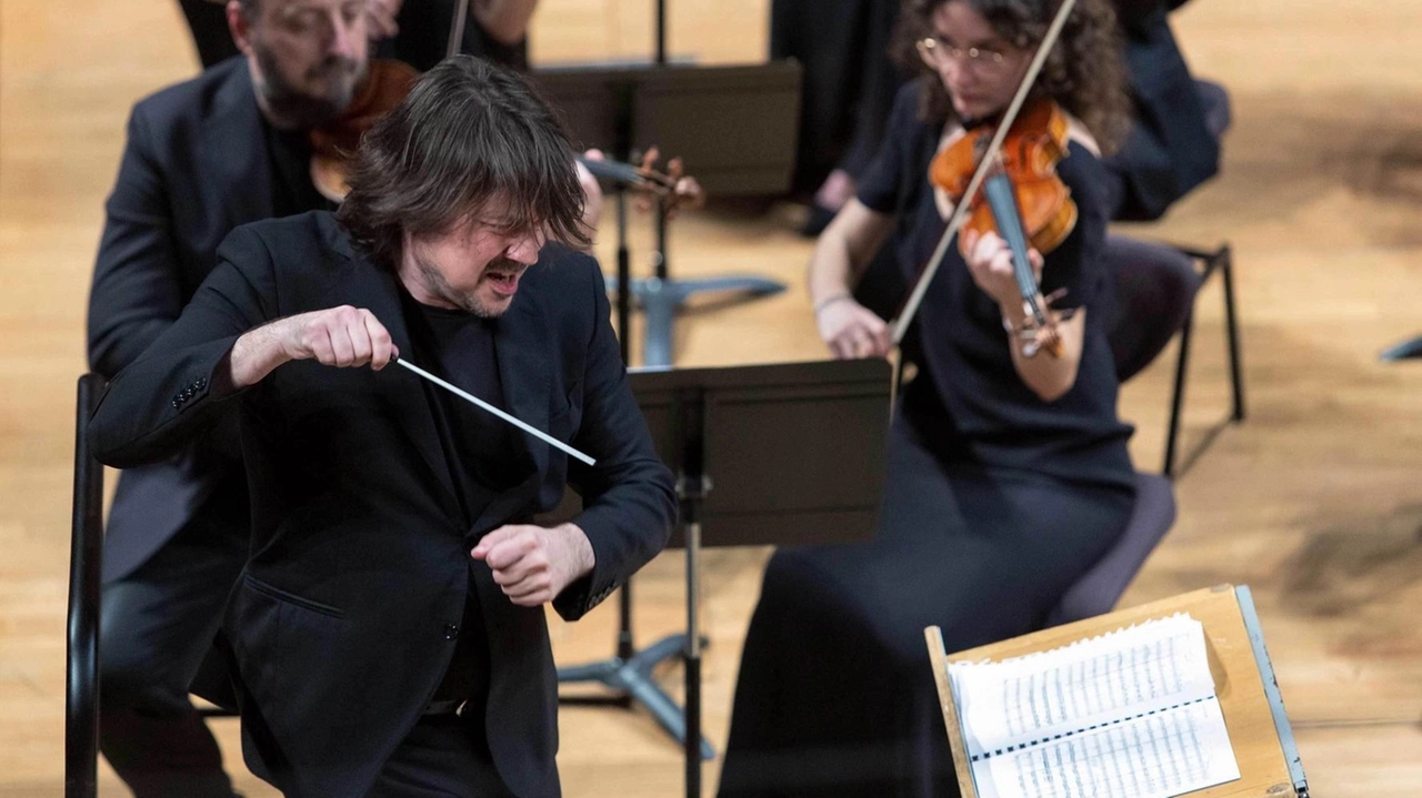 Andrea Oddone dirigerà l’. Orchestra Sinfonica di Milano venerdì 18 ottobre Andrea Oddone dirigerà l’. Orchestra Sinfonica di Milano venerdì 18 ottobre