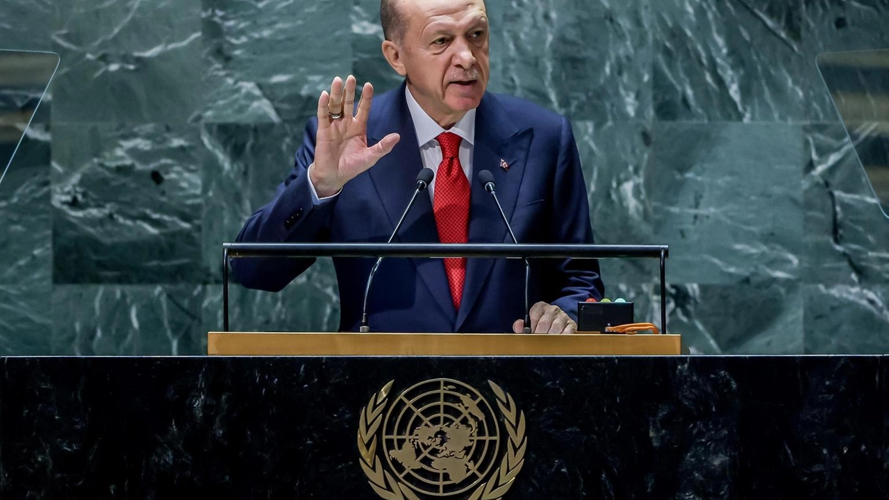 Leader turco, 'la comunità internazionale fermi Israele' Leader turco, 'la comunità internazionale fermi Israele'
