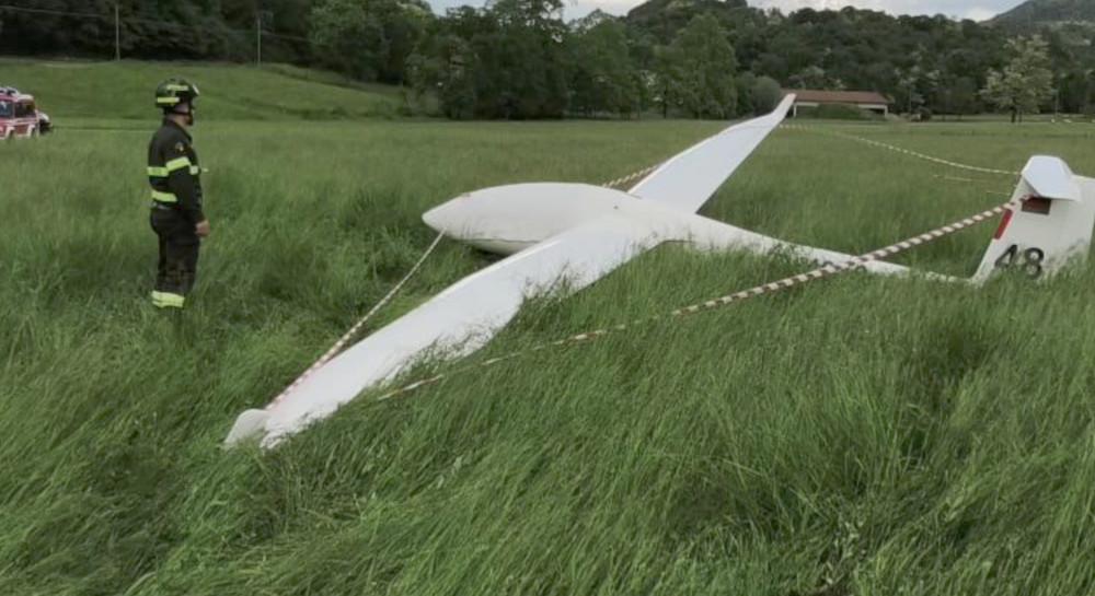 Mayday a Grandola ed Uniti, pilota di aliante costretto a un atterraggio di emergenza Mayday a Grandola ed Uniti, pilota di aliante costretto a un atterraggio di emergenza