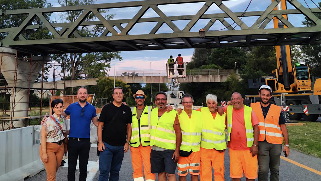 Pieve: nuovo ponte ciclopedonale. Ecco la passerella, fase finale al via
