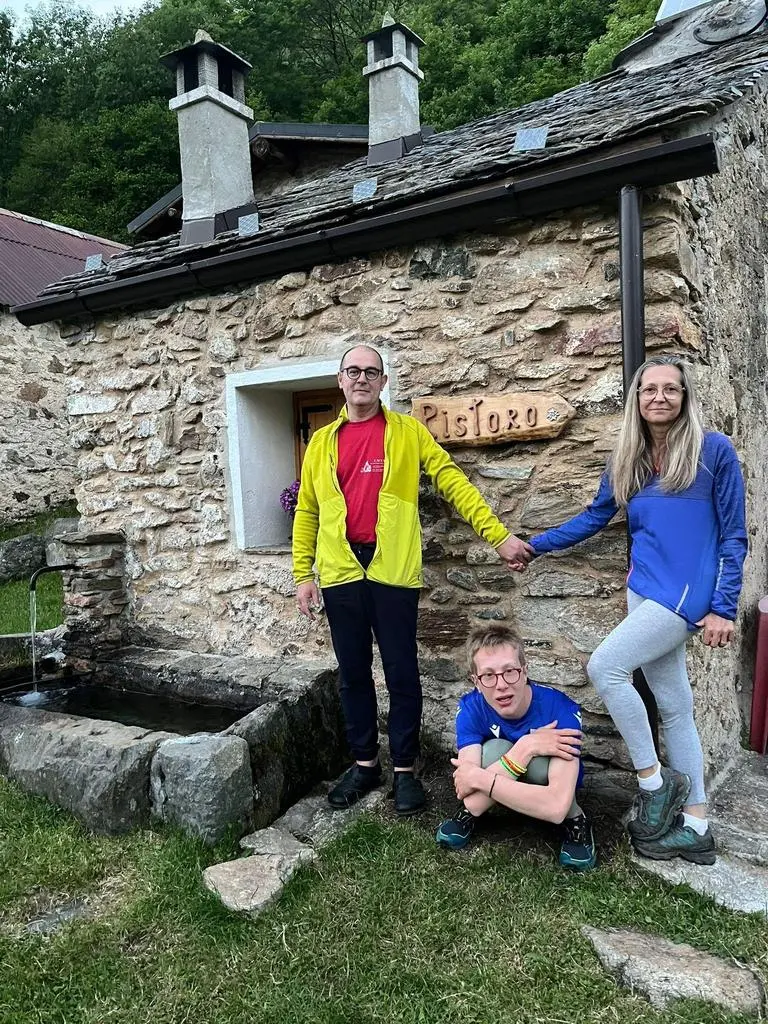 Valsassina, l’ex casera diventa un ristoro all’alpe Intelco: accessibile a tutti gli escursionisti