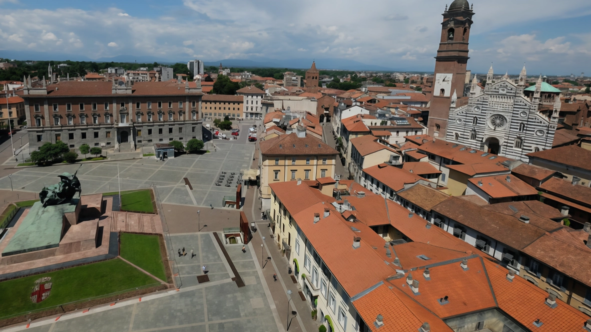 La quotazione media per un’abitazione si attesta a 358.917 euro. Forti oscillazioni tra i quartieri: in vetta la zona Centro-San Gerardo. Il trilocale si conferma il taglio che riscuote maggiore gradimento. La quotazione media per un’abitazione si attesta a 358.917 euro. Forti oscillazioni tra i quartieri: in vetta la zona Centro-San Gerardo. Il trilocale si conferma il taglio che riscuote maggiore gradimento.