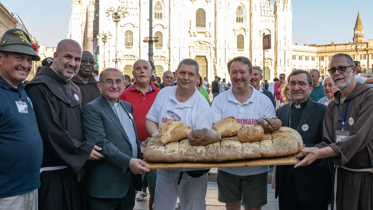 L’incontro sulla pace con il parroco di Betlemme e il vescovo del Libano. Appelli alla solidarietà a “Pane in piazza“ che si chiude stasera davanti al Duomo. L’incontro sulla pace con il parroco di Betlemme e il vescovo del Libano. Appelli alla solidarietà a “Pane in piazza“ che si chiude stasera davanti al Duomo.