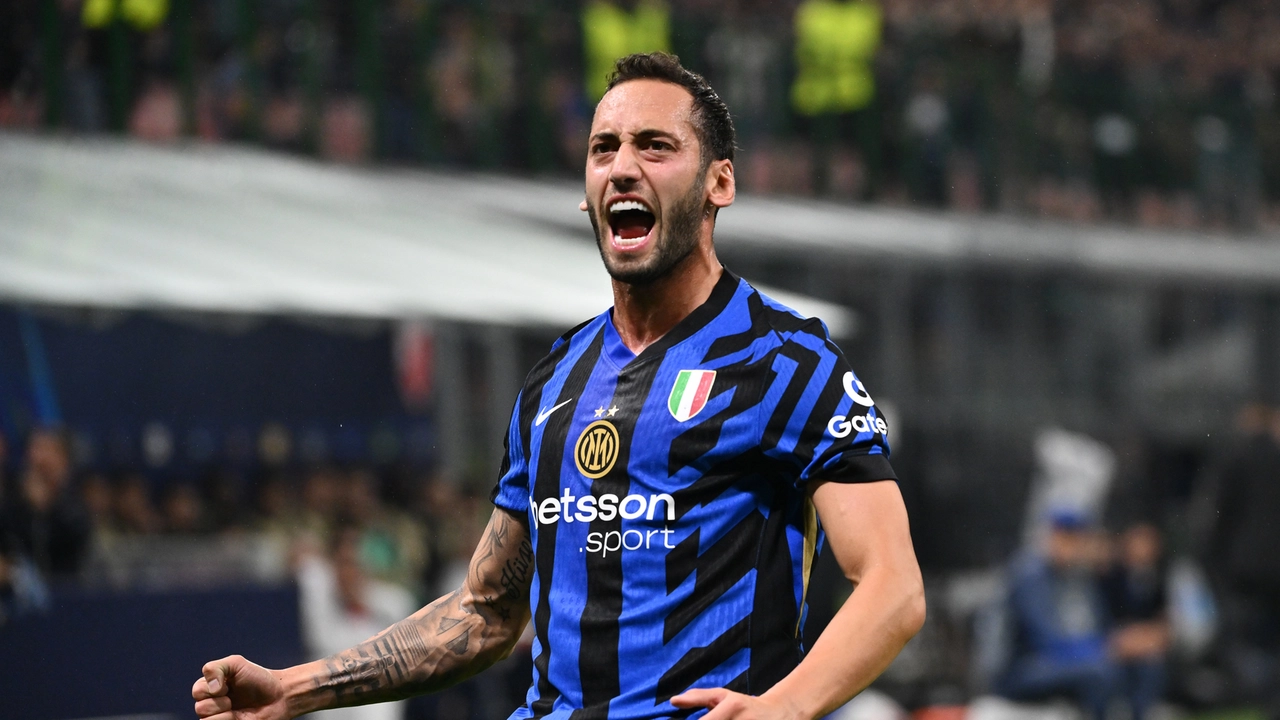 Hakan Calhanoglu Hakan Calhanoglu