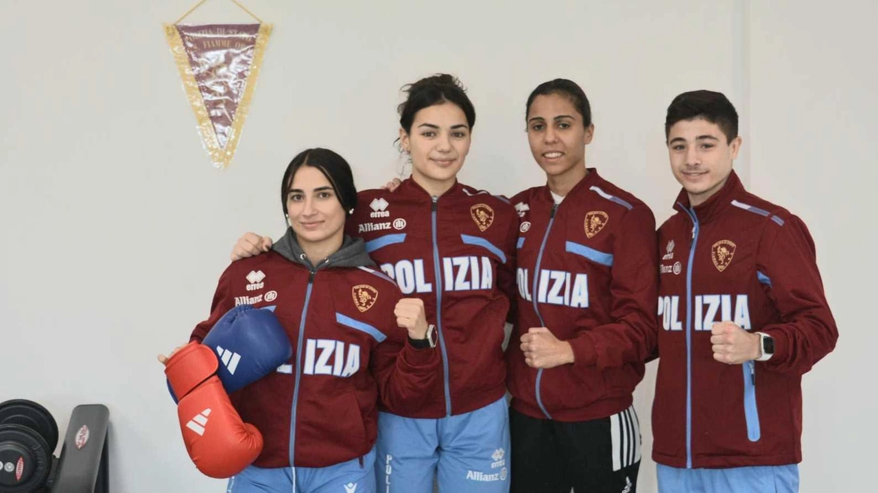 Allenamenti nella palestra messa a disposizione dalla Questura di Monza Allenamenti nella palestra messa a disposizione dalla Questura di Monza