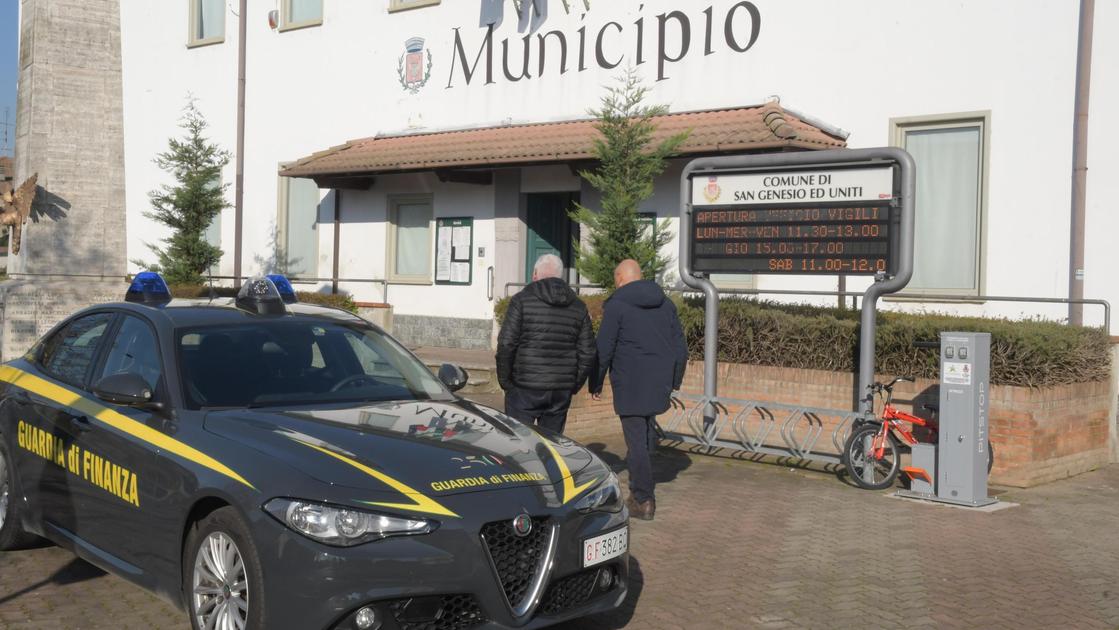 la corruzione nel pavese sigilli a ville con piscina troppo vicine al cimitero