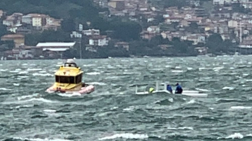 I soccorritori, il natante e gli uomini dell'equipaggio I soccorritori, il natante e gli uomini dell'equipaggio