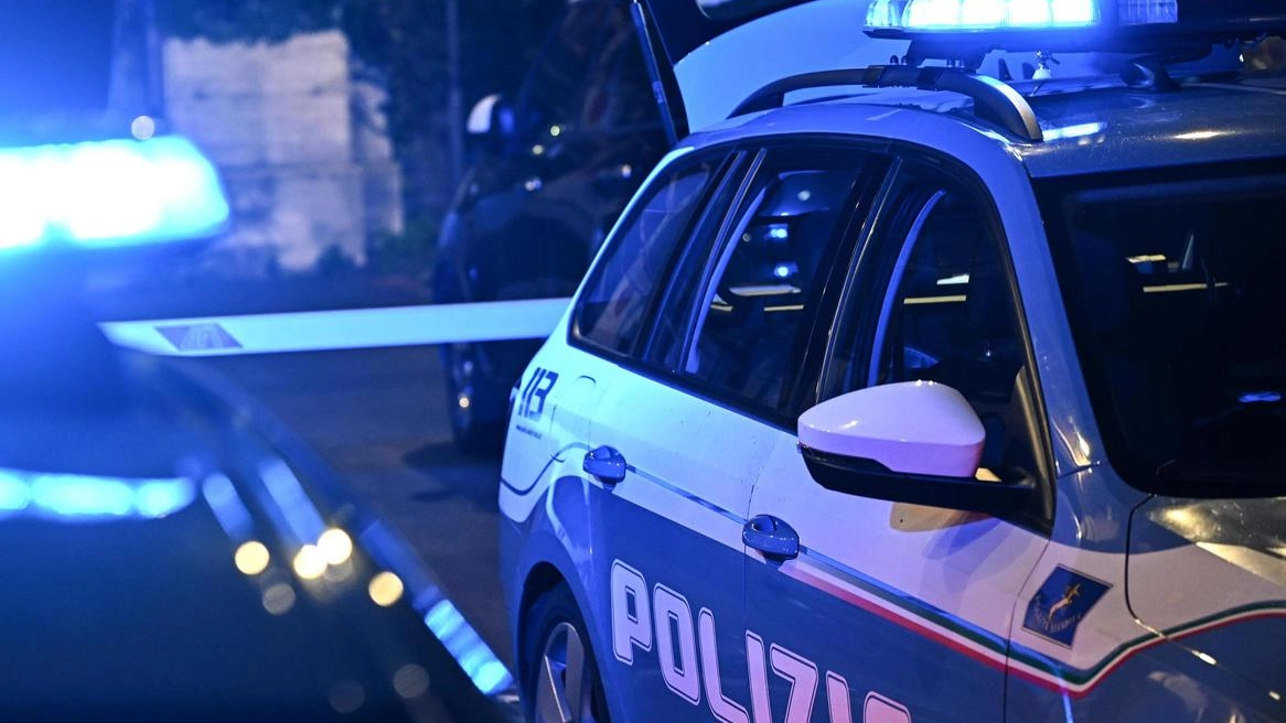 Hanno derubato una gelateria di Brescia a cui hanno causato danni ingentissimi. È accaduto nella notte tra lunedì e... Hanno derubato una gelateria di Brescia a cui hanno causato danni ingentissimi. È accaduto nella notte tra lunedì e...