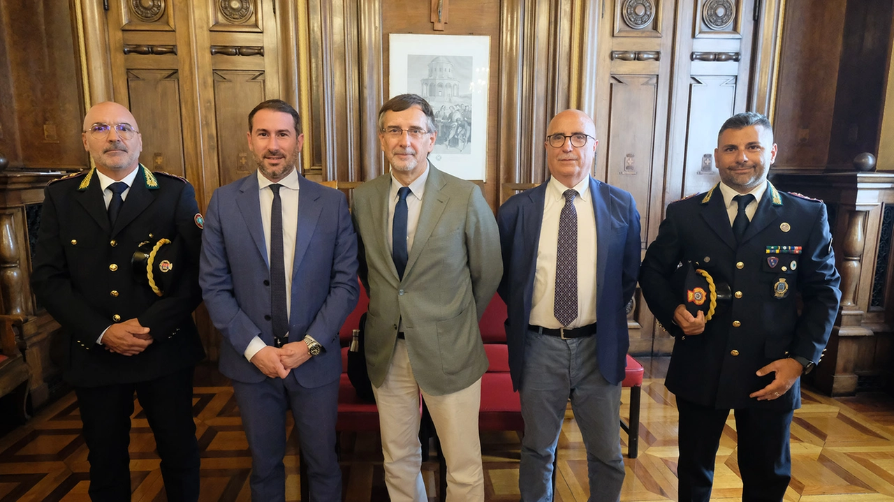 Ieri in municipio a Monza la firma dell’accordo tra le due Amministrazioni Ieri in municipio a Monza la firma dell’accordo tra le due Amministrazioni