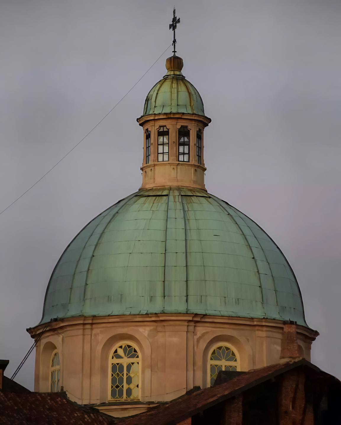 Riparato lo squarcio nella cupola del Duomo