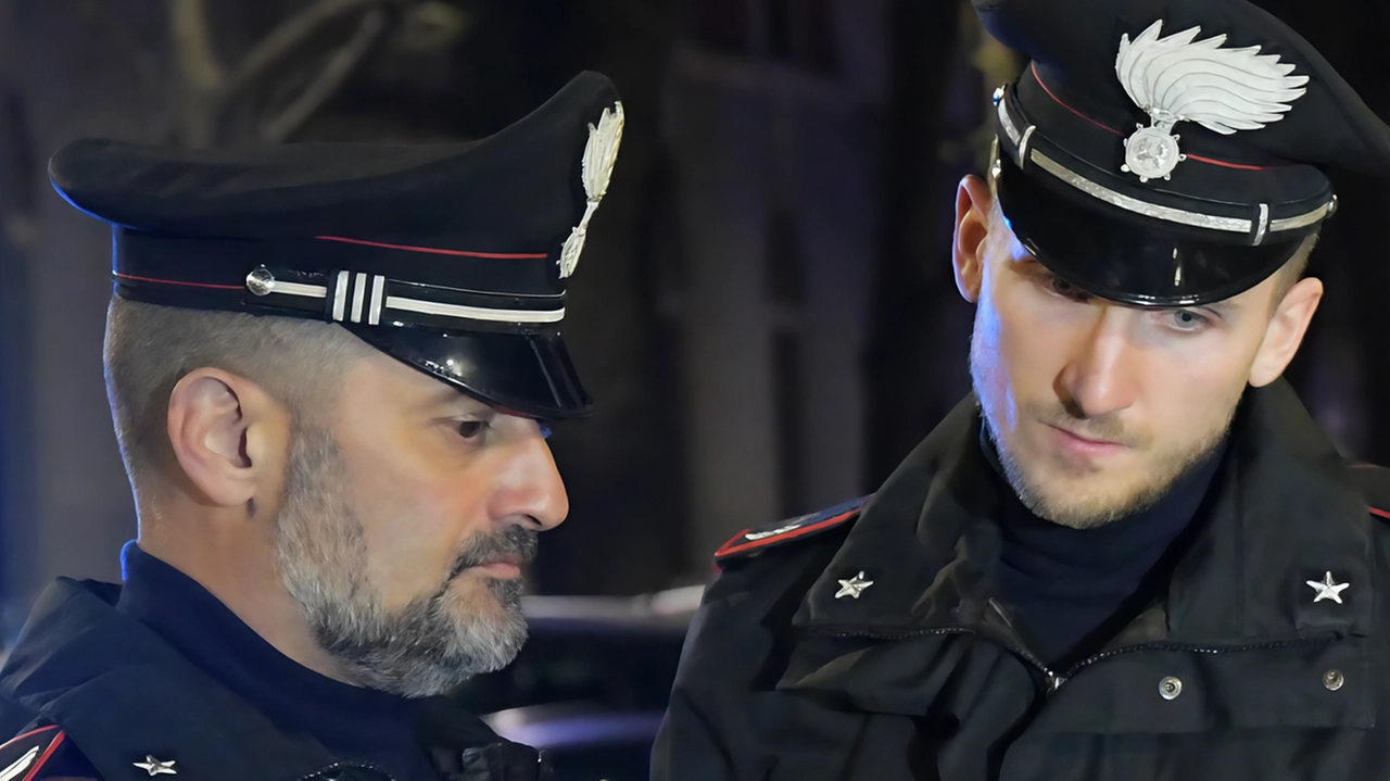 Due minorenni aggrediti lungo il Naviglio, rapinati da giovani all’apparenza quasi coetanei, fuggiti a piedi con magri bottini. È... Due minorenni aggrediti lungo il Naviglio, rapinati da giovani all’apparenza quasi coetanei, fuggiti a piedi con magri bottini. È...