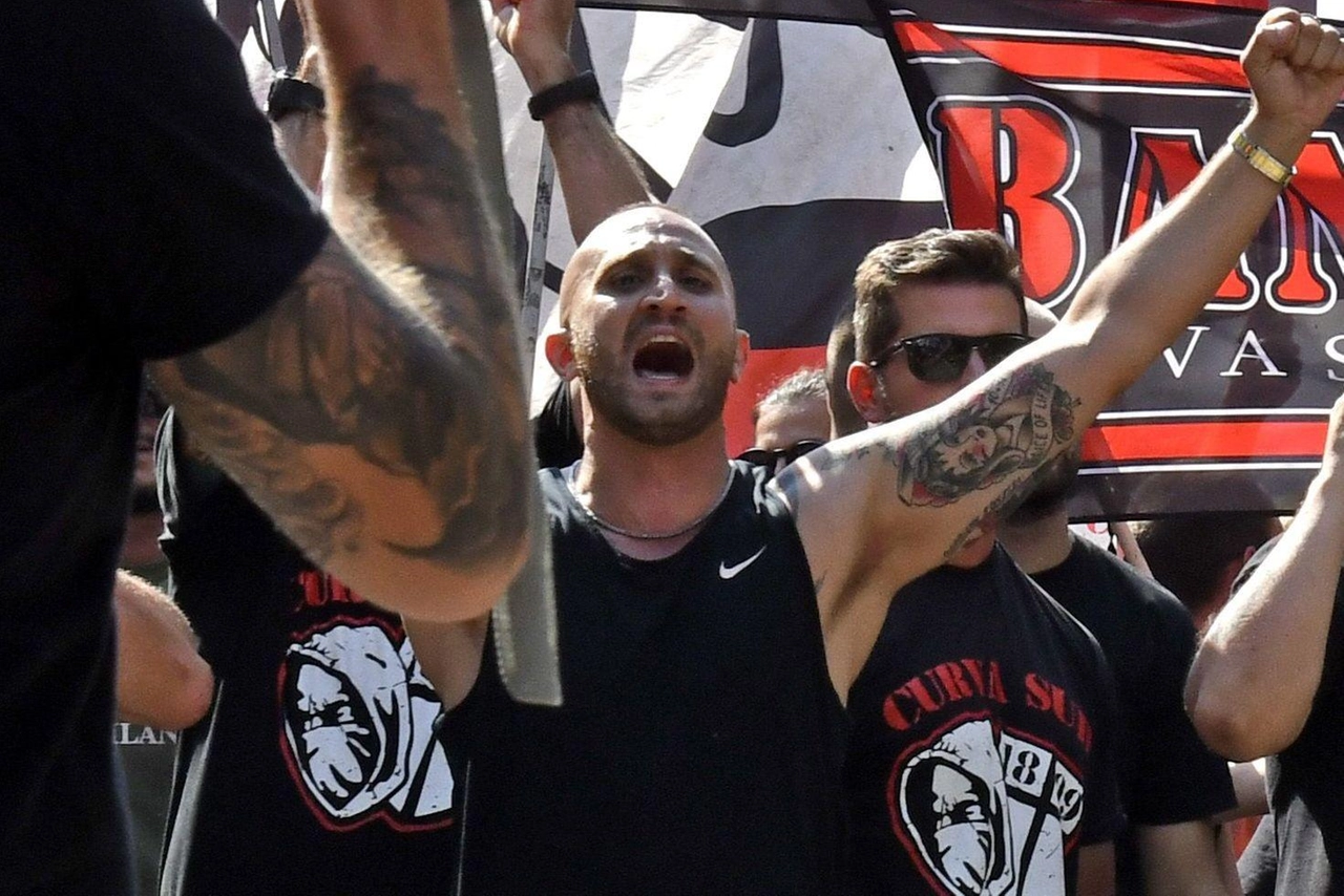 Luca Lucci, per anni leader incontrastato della curva milanista, è accusato di aver architettato l’agguato contro il rivale Anghinelli