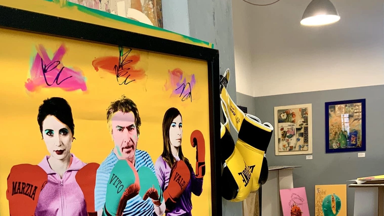 Lo aveva aperto con l’intenzione di creare un luogo di contaminazioni, di linguaggi e manifestazioni. Un laboratorio d’arte non... Lo aveva aperto con l’intenzione di creare un luogo di contaminazioni, di linguaggi e manifestazioni. Un laboratorio d’arte non...