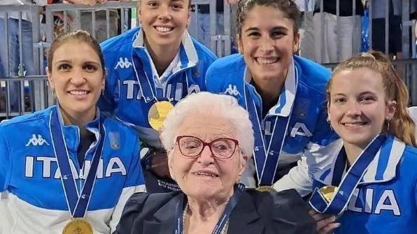 Irene Camber tra le schermitrici azzurre Irene Camber tra le schermitrici azzurre