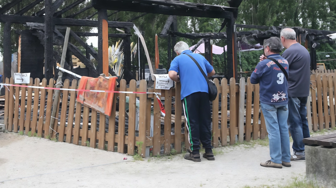 Entro settembre sarà ultimato un nuovo chiosco all’interno dell’area verde di San Fruttuoso, con una parte destinata a bar e... Entro settembre sarà ultimato un nuovo chiosco all’interno dell’area verde di San Fruttuoso, con una parte destinata a bar e...