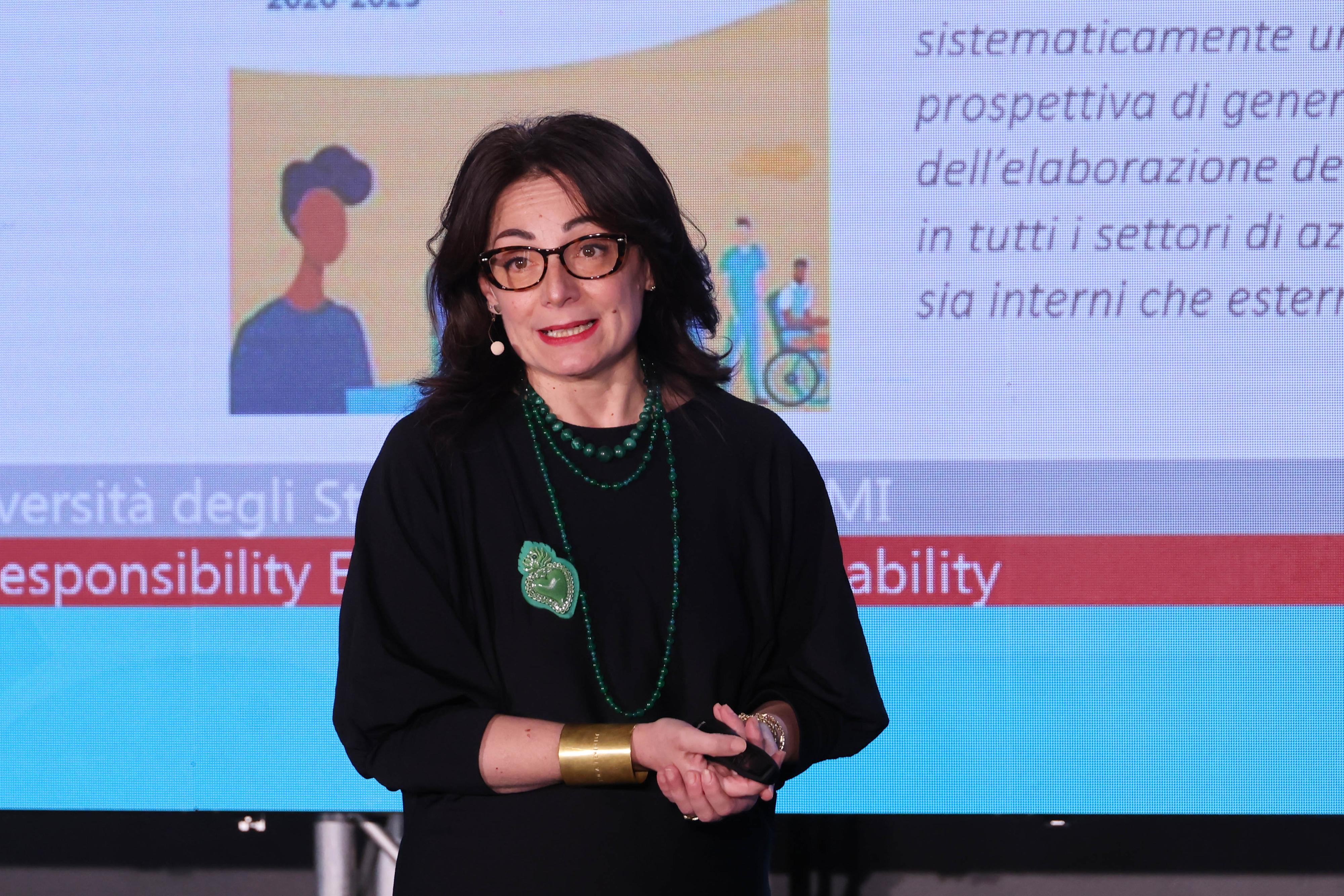 Molestie sessuali a scuola, dopo la denuncia della studentessa del Leonardo è l’ora di intervenire Molestie sessuali a scuola, dopo la denuncia della studentessa del Leonardo è l’ora di intervenire
