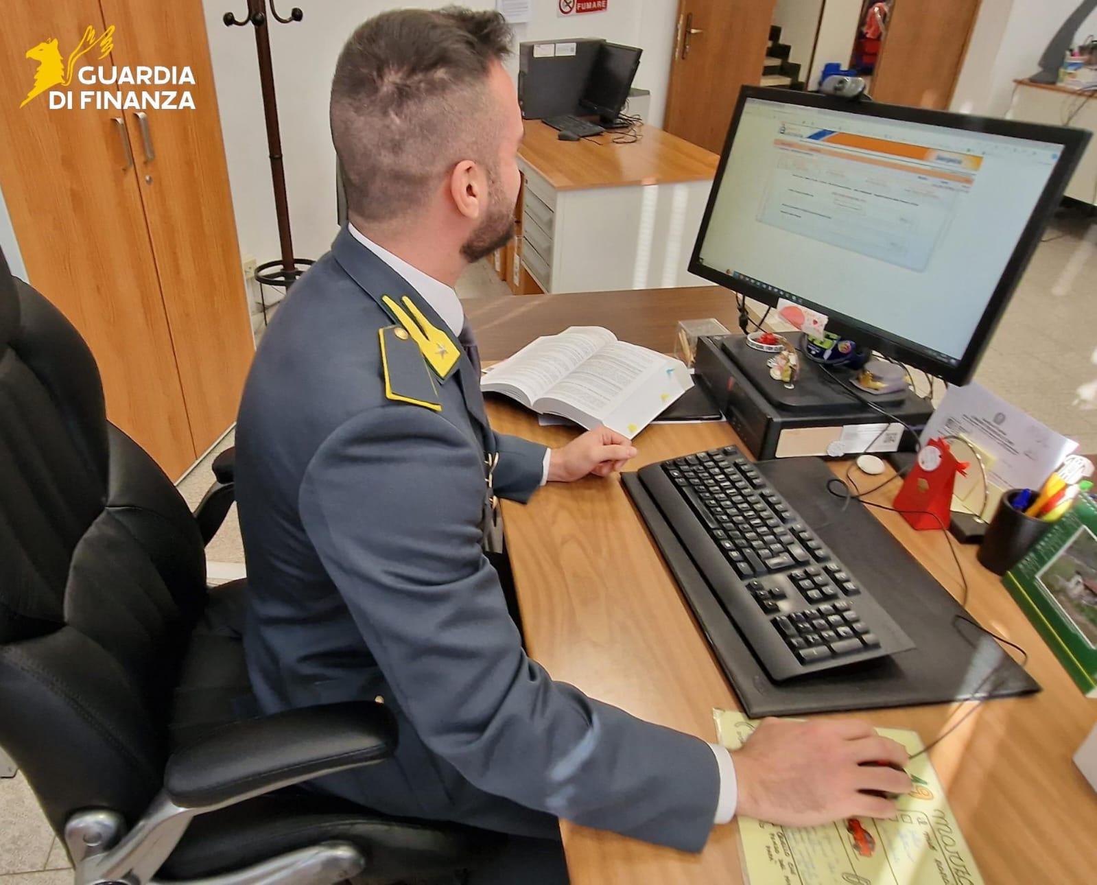 Mariano Comense, boom del fatturato grazie alle false fatturazioni: scatta il maxi sequestro Mariano Comense, boom del fatturato grazie alle false fatturazioni: scatta il maxi sequestro