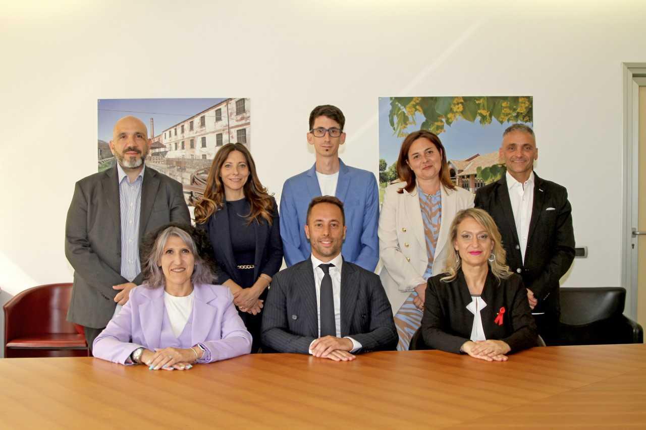 Chi c’è nella nuova giunta del Comune di Rozzano: nomi e incarichi della squadra di Mattia Ferretti Chi c’è nella nuova giunta del Comune di Rozzano: nomi e incarichi della squadra di Mattia Ferretti