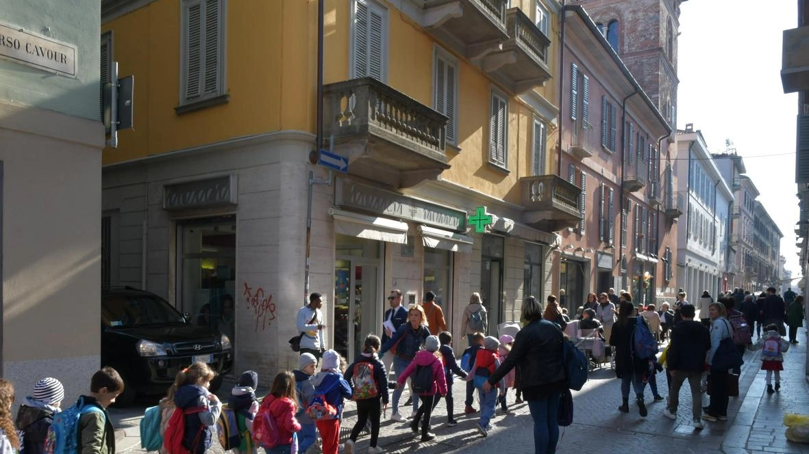 Il Comune vuole incentivare i percorsi a piedi e in bicicletta nel tragitto casa/scuola e casa/lavoro Il Comune vuole incentivare i percorsi a piedi e in bicicletta nel tragitto casa/scuola e casa/lavoro
