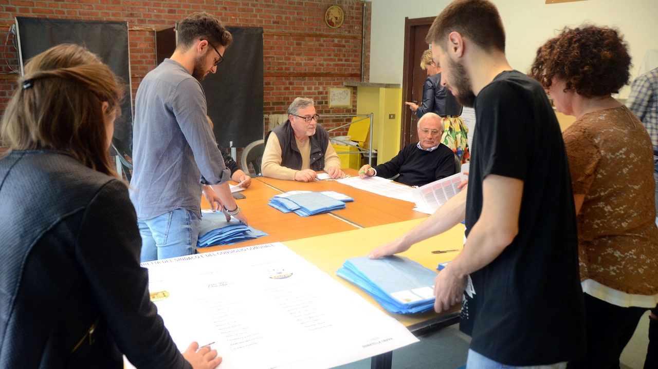 In attesa della scelta del candidato del centrodestra uniti, sono state abbozzate le linee del possibile programma elettorale In attesa della scelta del candidato del centrodestra uniti, sono state abbozzate le linee del possibile programma elettorale