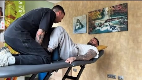 Daniele Scardina durante una seduta: aprirà una palestra per la riabilitazione rivolta ai meno fortunati