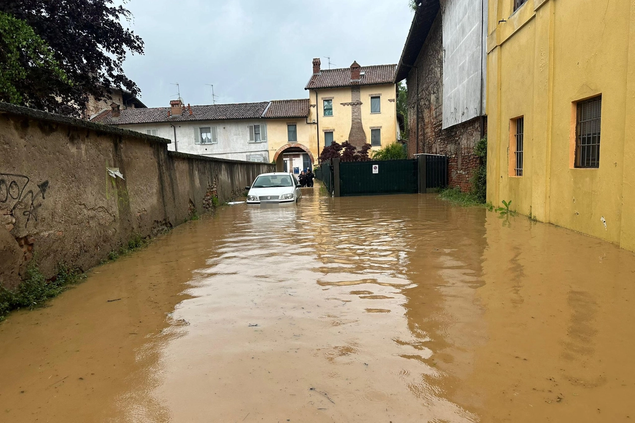 Nubifragio sulla Lombardia, esondano Lambro e Seveso