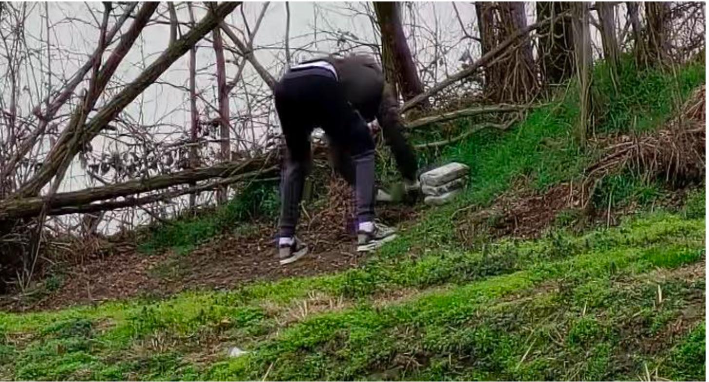 Robbio, droga nascosta in buche nei boschi e dai corrieri con auto a noleggio: smantellata banda. Un giro di ...