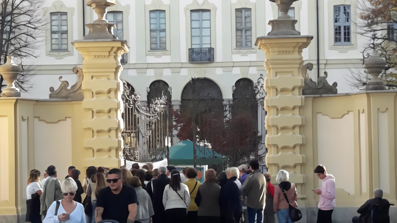Il tour "Ville aperte" arriva a Cernusco sul Naviglio, con la novità di Villa Alari tra le tappe. Una dimora storica legata a Maria Teresa d'Austria e ora restaurata per il pubblico. Il tour "Ville aperte" arriva a Cernusco sul Naviglio, con la novità di Villa Alari tra le tappe. Una dimora storica legata a Maria Teresa d'Austria e ora restaurata per il pubblico.