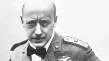 Le lettere inedite di Gabriele d’Annunzio al figlio: “Sei ben curato? Ti penso con pena”