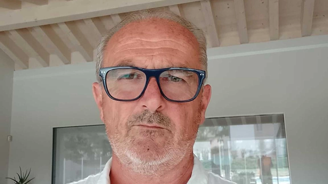 Chantal, sottratta 13 anni fa, ritrovata in Ungheria da Andrea Tonello. La giovane non è mai uscita di casa né andata a scuola. Chantal, sottratta 13 anni fa, ritrovata in Ungheria da Andrea Tonello. La giovane non è mai uscita di casa né andata a scuola.