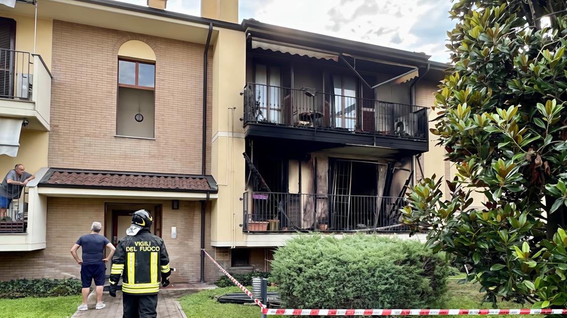 Incendio a Locate Triulzi. Appartamento a fuoco. Elena tenta di fuggire ma resta intrappolata