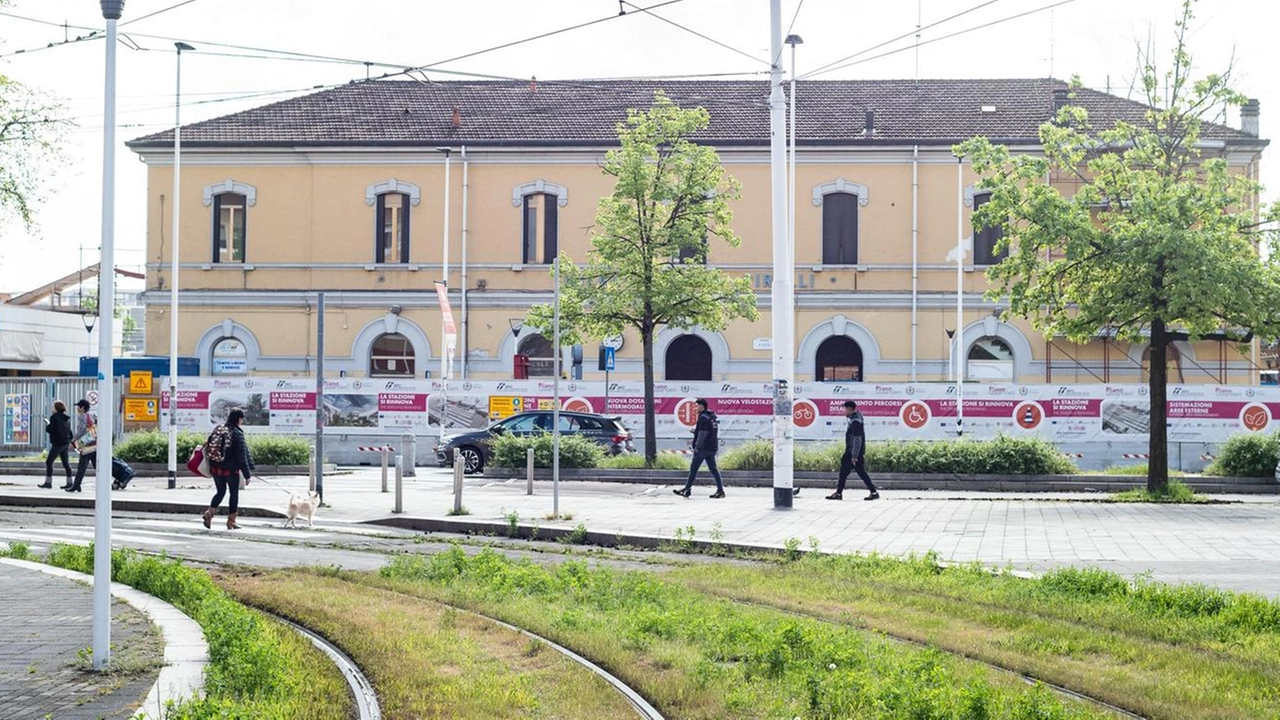 Una stazione che è stata testimone, e in qualche modo “motore“, della trasformazione radicale di un quartiere. È la stazione...