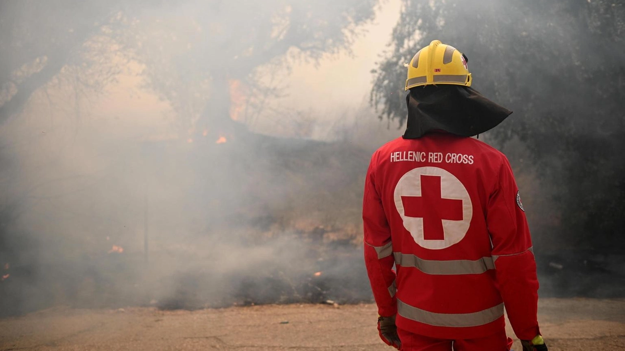 Un diciannovenne avrebbe confessato. Le fiamme a Patrasso