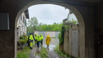 Esondazione del Lambro meridionale: case e aziende allagate tra Locate Triulzi e Pieve Emanuele