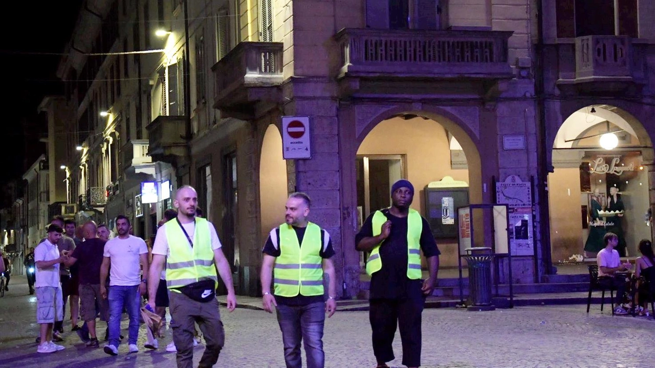La società che fornisce il servizio da 44mila euro ha sede a Messina Ma gli operatori sono tutti di Pavia e provincia La società che fornisce il servizio da 44mila euro ha sede a Messina Ma gli operatori sono tutti di Pavia e provincia