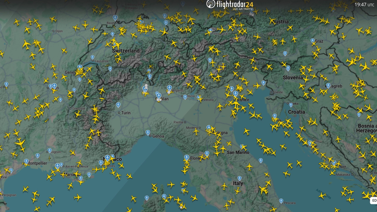 La situazione sui cieli del Nordovest "fotografata" poco dopo le 21