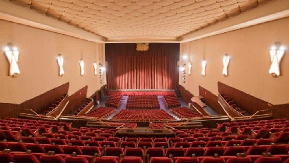Il teatro Manzoni di Monza Il teatro Manzoni di Monza