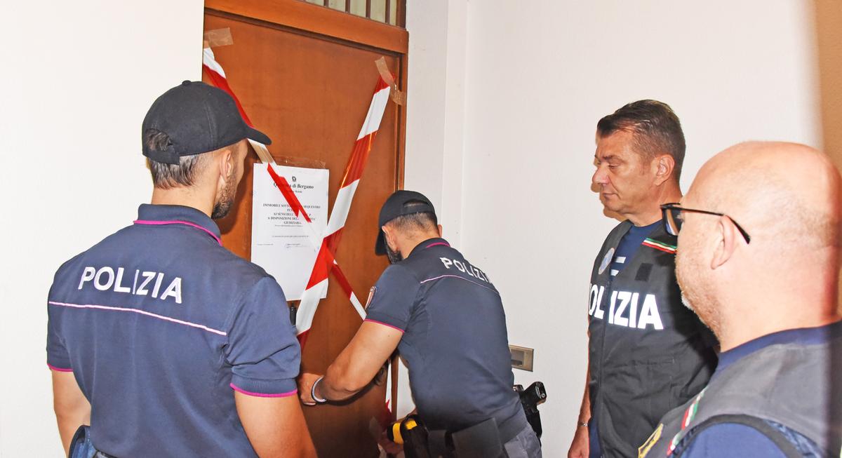 Bergamo, tiene il corpo mummificato della madre in casa: “La figlia avulsa dalla realtà” Bergamo, tiene il corpo mummificato della madre in casa: “La figlia avulsa dalla realtà”