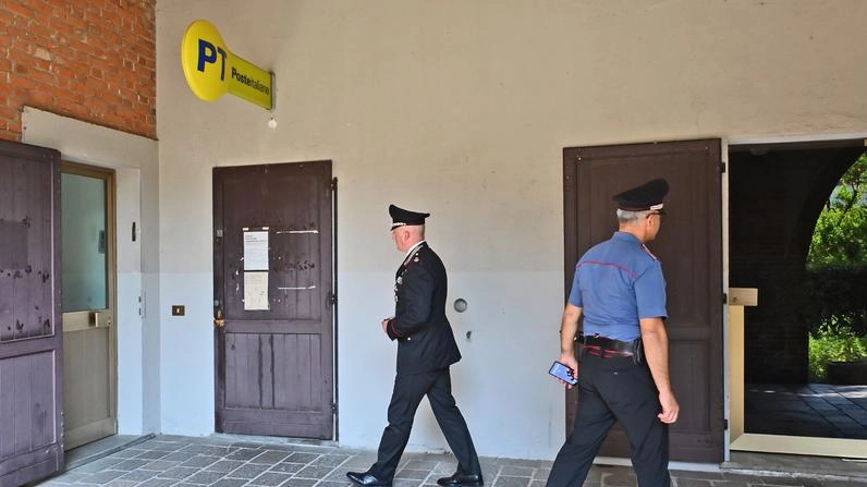 I carabinieri hanno ascoltato i due testimoni, dipendenti dell’ufficio postale I carabinieri hanno ascoltato i due testimoni, dipendenti dell’ufficio postale