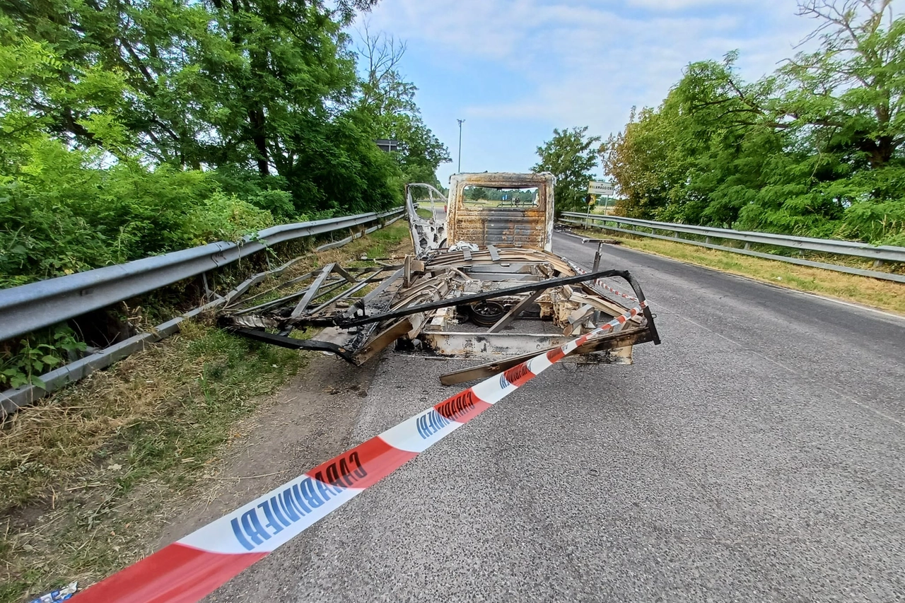 Quattro persone sarebbero rimaste ferite nella rapina