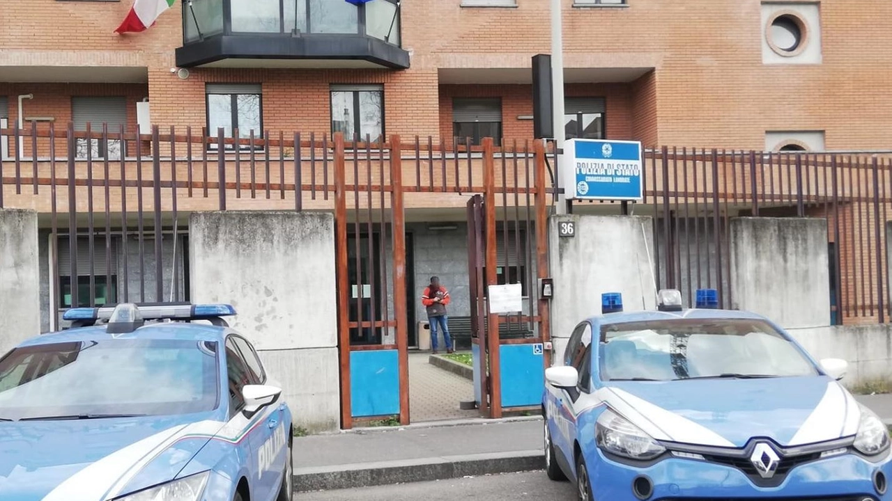 Il commissariato di Lambrate, dove il giovane si è costituito