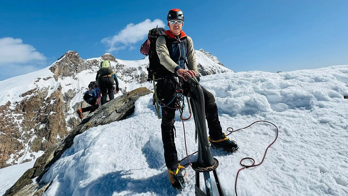 Luca Sinigaglia l’alpinista melzese morto a 7.000 metri sul sul Pik Pobeda in Kirghizistan Luca Sinigaglia l’alpinista melzese morto a 7.000 metri sul sul Pik Pobeda in Kirghizistan
